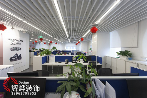 現代簡(jiǎn)約無(wú)錫辦公室裝飾辦公區